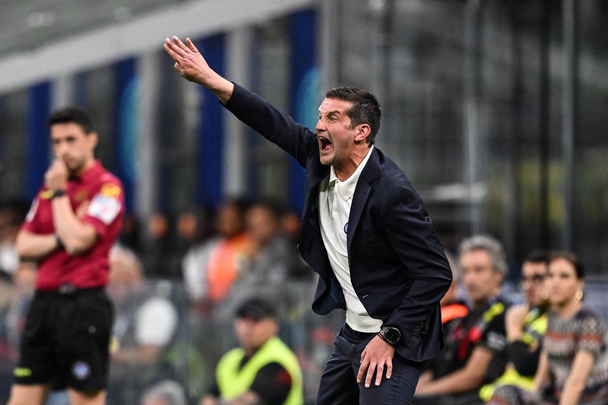 GRANDE CHIVU! Istorie scrisă de antrenorul român: a depășit toate așteptările și a făcut-o pe Inter campioană la primul lui sezon pe banca nerazzurrilor!