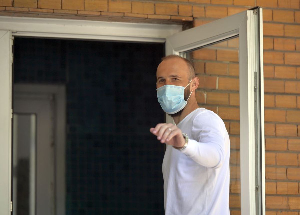 EXCLUSIV Primul semn că Dinamo se vinde! Anunțul făcut de conducere către jucători