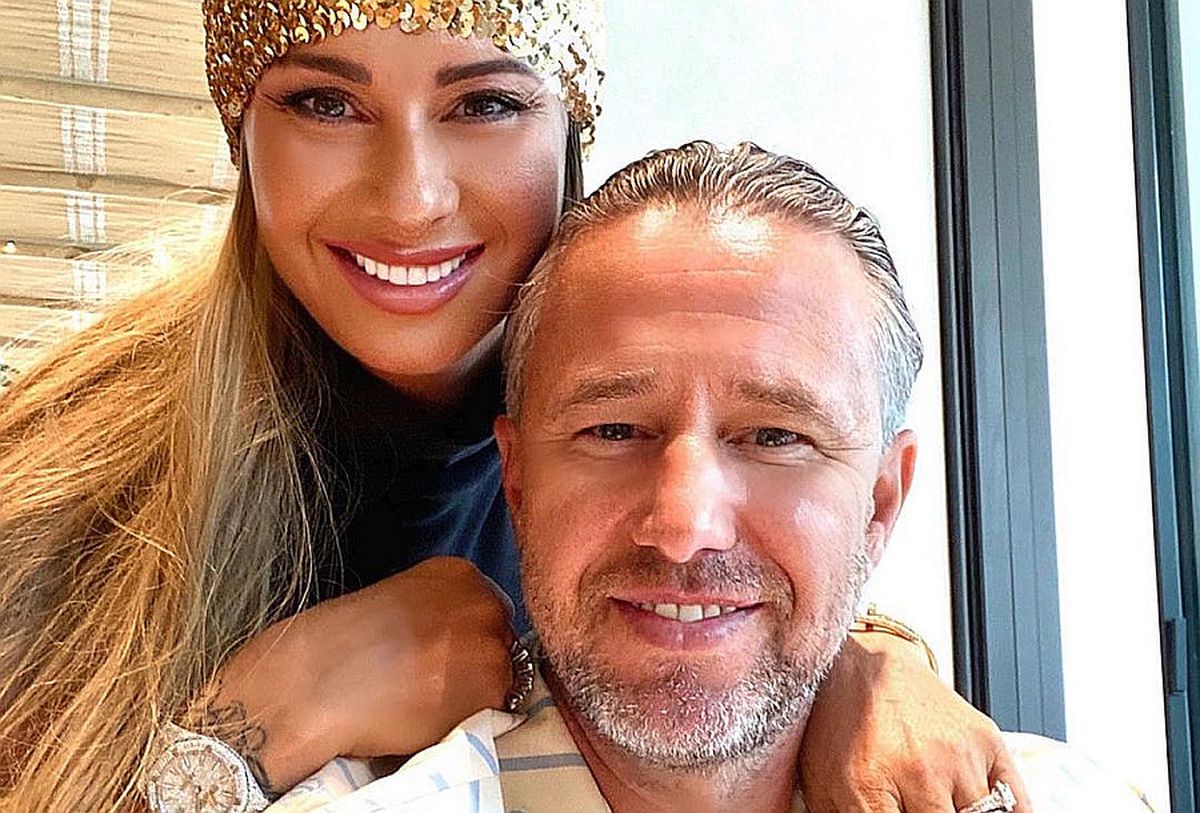 Anamaria Prodan, dezvăluiri inedite: „Laurențiu îmi aduce dimineața flori și seara smântână și ouă” + „Gigi Becali îmi dă teste din cărțile scrise de preoți”