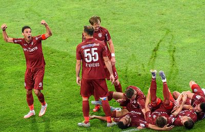 Să ne amuzăm cu Liga 1: interesu’ poartă fesu’! Echipele, puse să aleagă cum se încheie sezonul » Cine vrea metoda „Romică Pașcu” și cine a impresionat prin fair-play