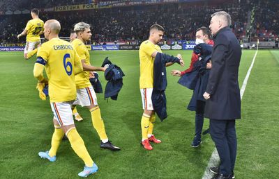 Echipa probabilă a României pentru deplasarea din Muntenegru » Pe ce sistem va miza Edi Iordănescu