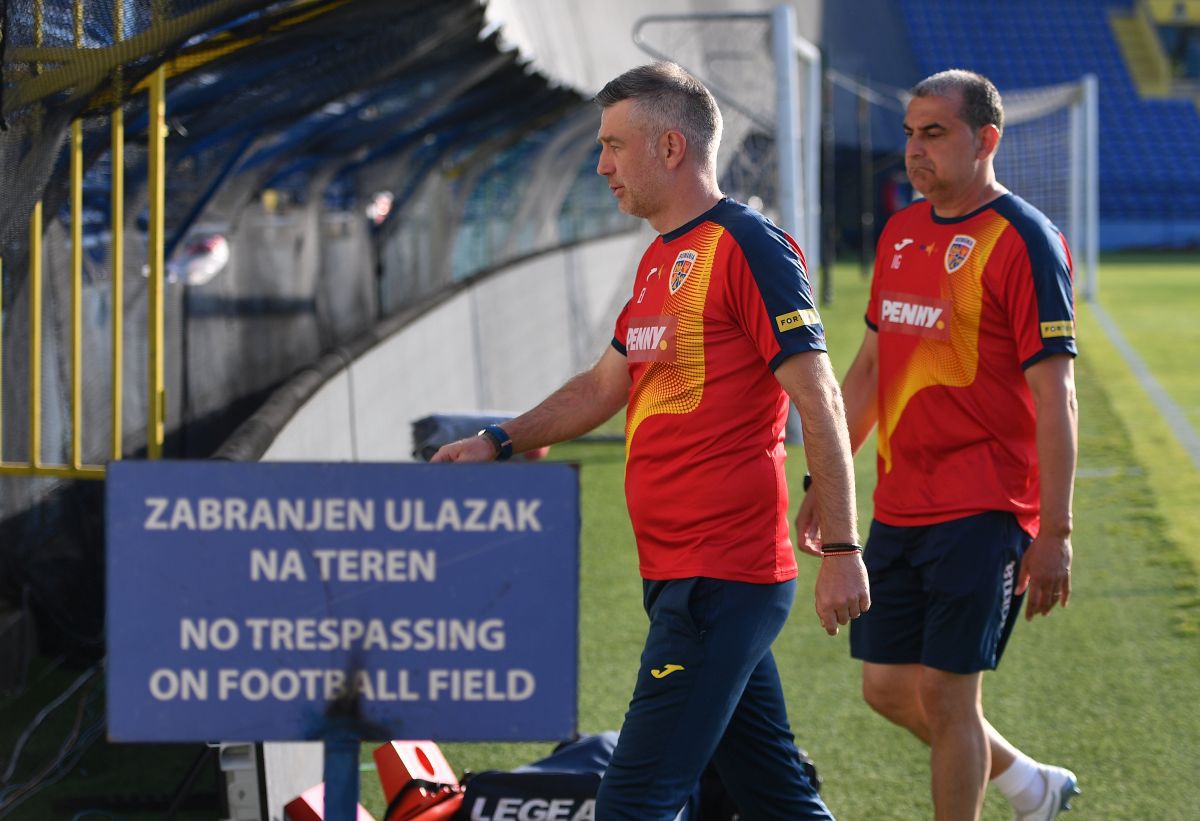 Antrenamentul lui Edi Iordănescu de la Podgorica, supravegheat de Răzvan Burleanu