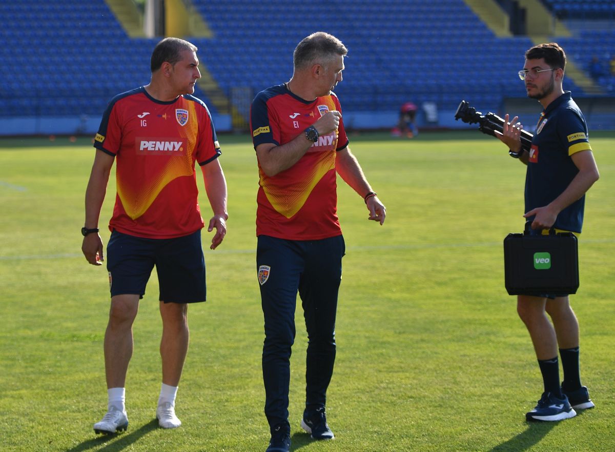 Antrenamentul lui Edi Iordănescu de la Podgorica, supravegheat de Răzvan Burleanu