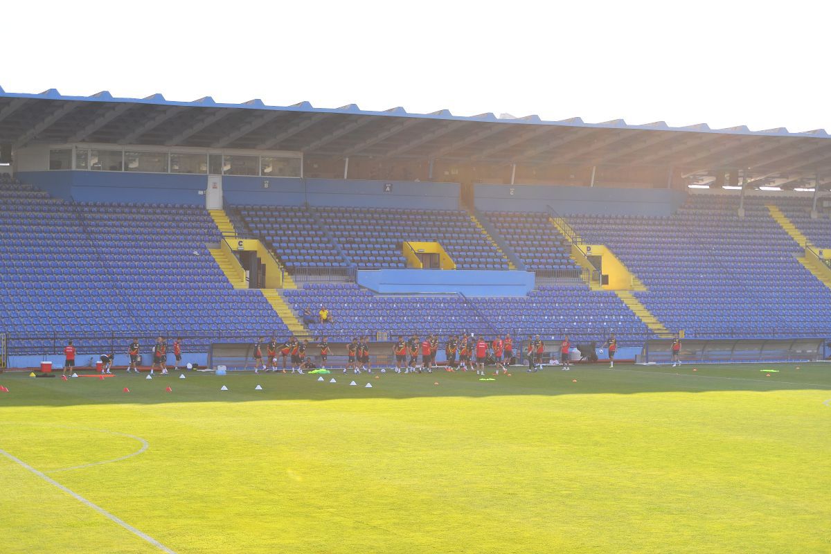 Antrenamentul lui Edi Iordănescu de la Podgorica, supravegheat de Răzvan Burleanu