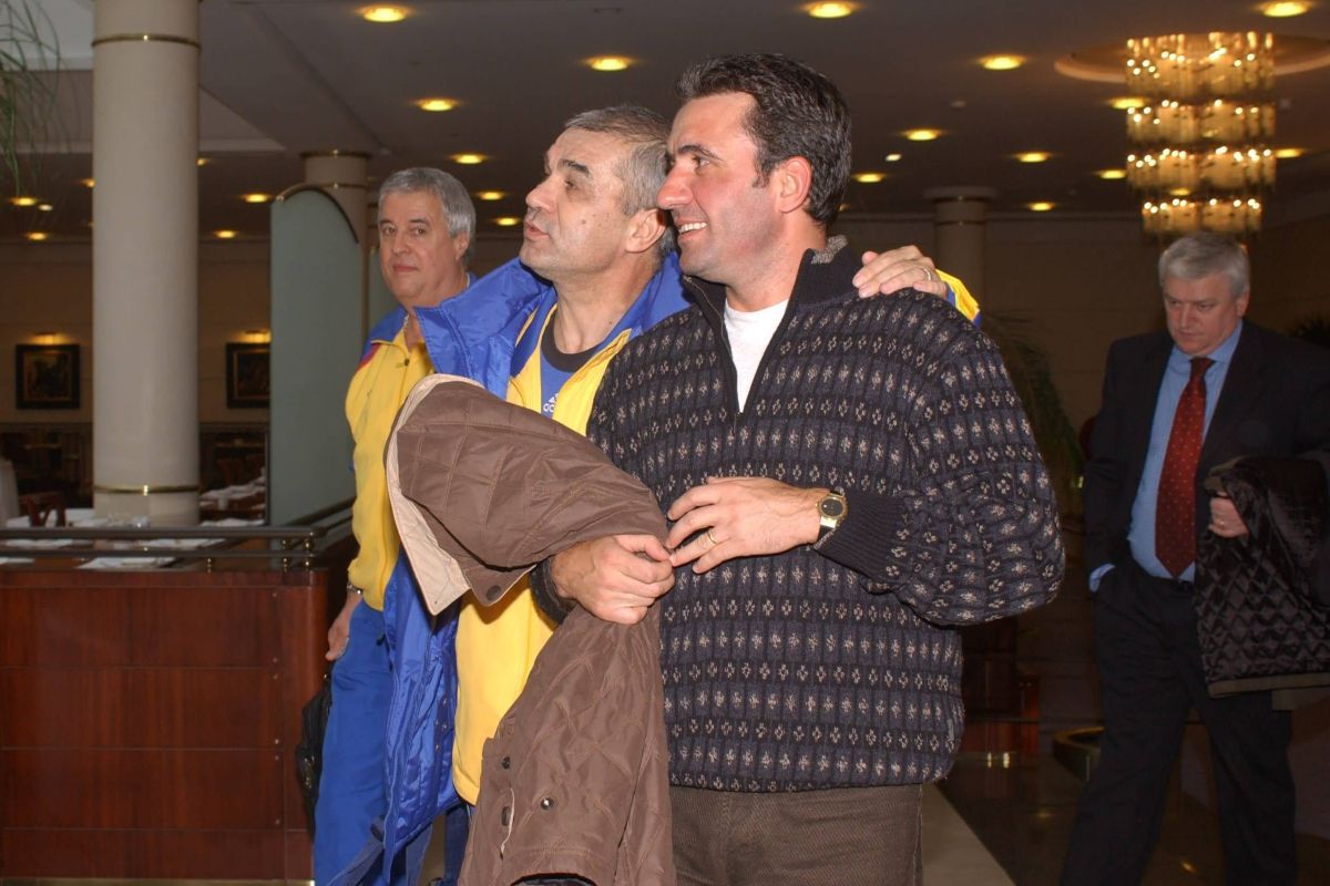 24 de ani de când Stelea le arăta degetele mijlocii spectatorilor, iar Hagi cerea statuie » În 2015, când i s-a făcut un bust, „Regele” declara: „Eu sunt legendă, nu statuie! V-am făcut fericiți”