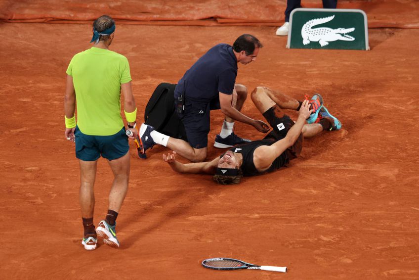 Roland Garros 2022. Alexander Zverev (25 de ani, 3 ATP) s-a accidentat la glezna dreapta și a abandonat în semifinala cu Rafael Nadal (36 de ani, 5 ATP), la scorul de 7-6(8), 6-6 pentru iberic.
