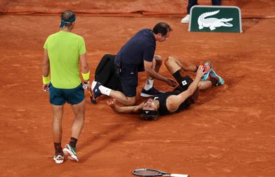 Fratele lui Zverev era live la Eurosport în momentul teribilei accidentări: „E imposibil! Sascha nu plânge niciodată, e ceva rău”