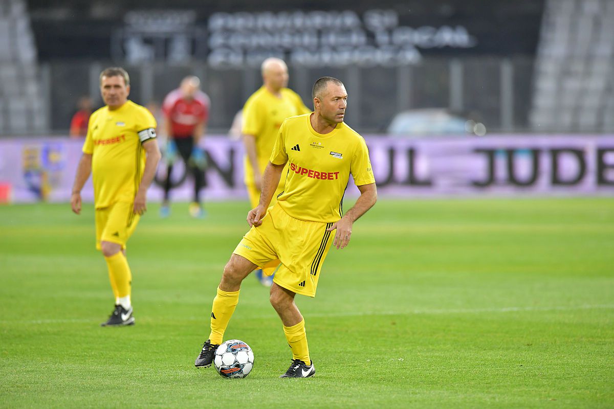 Cum arată astăzi jucătorii Generației de Aur care n-au fost văzuți în ultimii ani + 4 apariții spectaculoase la demonstrativul de la Cluj