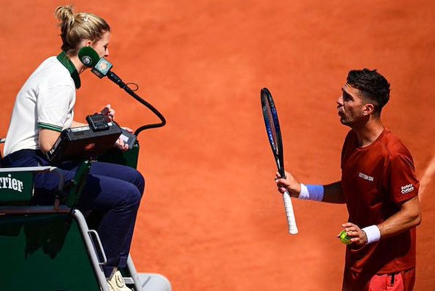 Thanasi Kokkinakis s-a înfuriat pe arbitru, la Roland Garros. Foto: Captură Eurosport.de