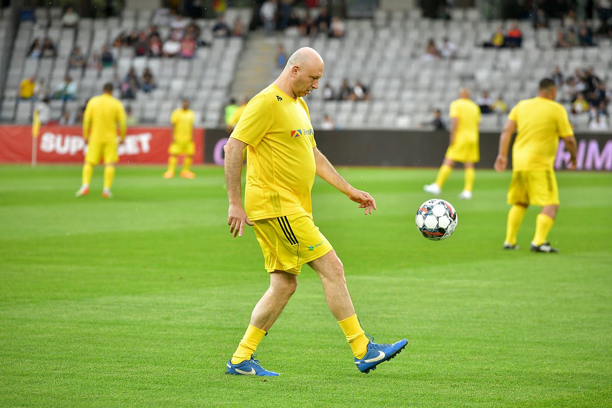 Cum arată astăzi jucătorii Generației de Aur care n-au fost văzuți în ultimii ani + 4 apariții spectaculoase la demonstrativul de la Cluj