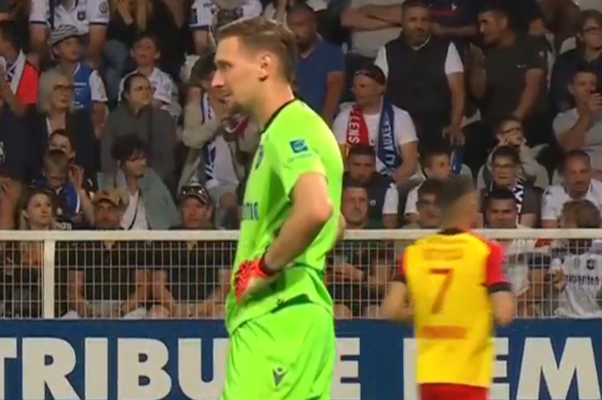 Ionuț Radu, gafe uriașe în Auxerre - Lyon