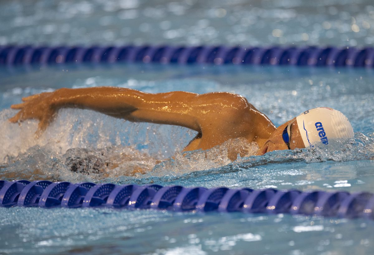 David Popovici câștigă finala A a Cupei României, proba de 100m liber