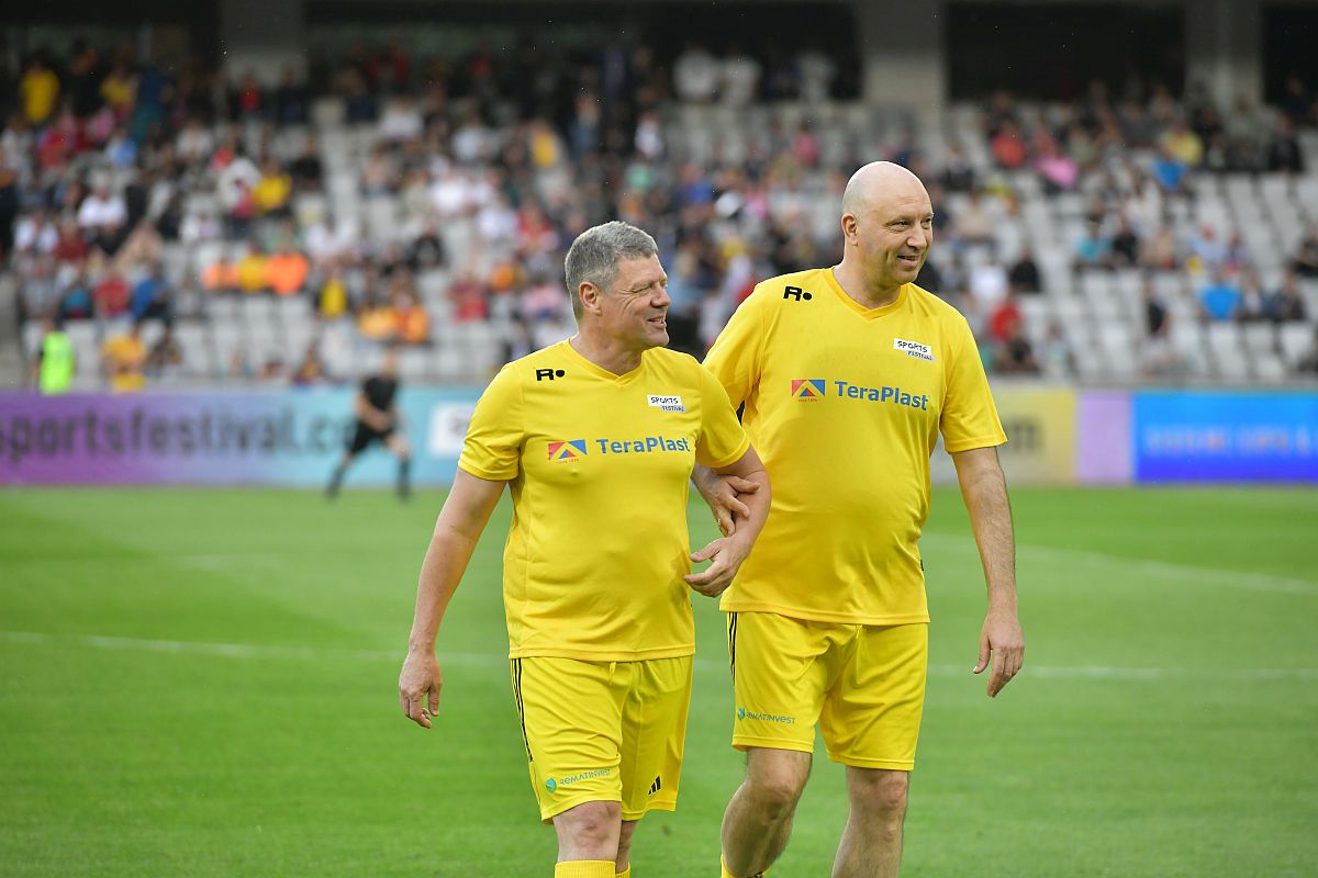 Cum arată astăzi jucătorii Generației de Aur care n-au fost văzuți în ultimii ani + 4 apariții spectaculoase la demonstrativul de la Cluj