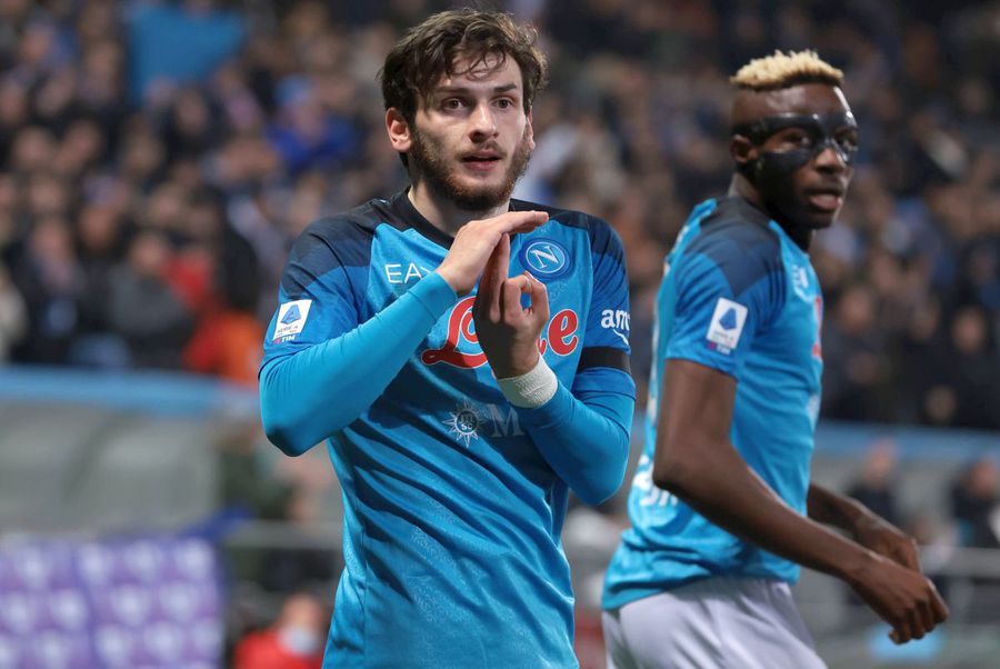 Khvicha Kvaratskhelia a fost ales cel mai bun jucător al sezonului în Serie A / Foto: Imago Images Acord cu PSG pentru transferul lui Kvaratskhelia » „M-a dezamăgit, dar nu-l pot ține legat în lanțuri la Napoli”