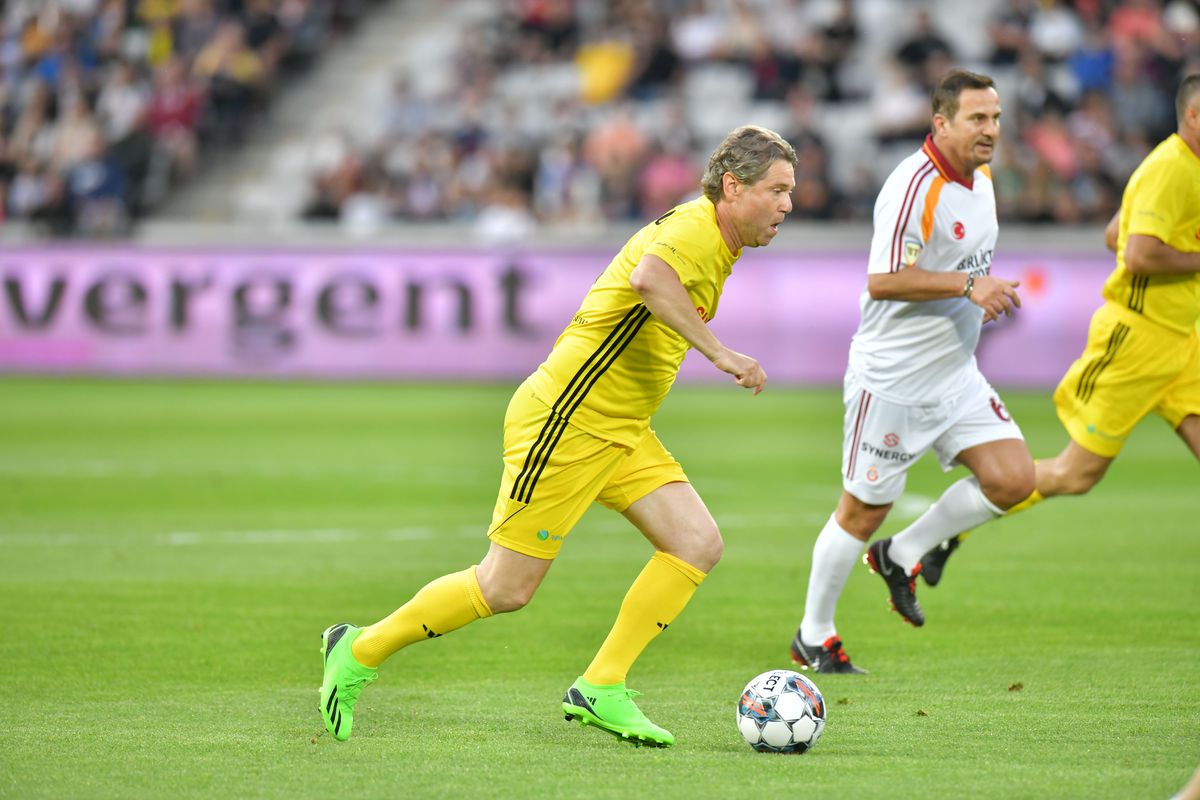 Cum arată astăzi jucătorii Generației de Aur care n-au fost văzuți în ultimii ani + 4 apariții spectaculoase la demonstrativul de la Cluj