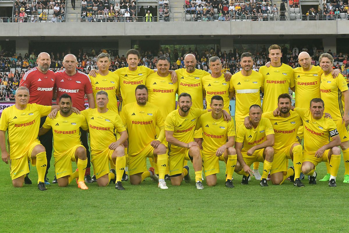 Cum arată astăzi jucătorii Generației de Aur care n-au fost văzuți în ultimii ani + 4 apariții spectaculoase la demonstrativul de la Cluj