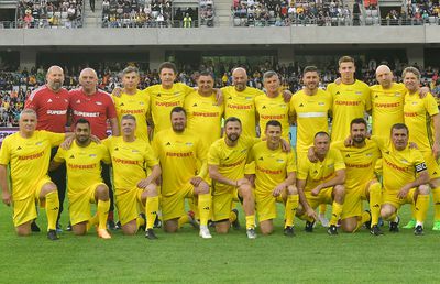 Cum arată astăzi jucătorii Generației de Aur care n-au fost văzuți în ultimii ani + 4 apariții spectaculoase la demonstrativul de la Cluj