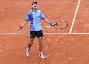 Surpriză mare la Roland Garros » L-a eliminat pe Daniil Medvedev, după gestul superb făcut pentru un fan