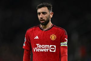 Manchester United, obligată să își vândă căpitanul?! Giganții din Europa, primii pași pentru transferul lui Bruno Fernandes