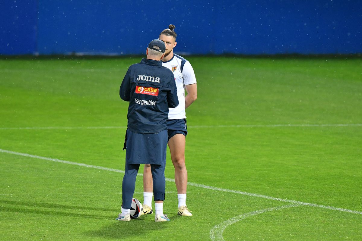 Doi „tricolori” au absentat de la antrenamentul României » Ce se întâmplă cu fotbaliștii care au fost decisivi în preliminarii