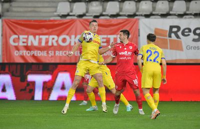 Reunire amânată în Superliga! Negocieri avansate: vor veni cel puțin 350.000 de euro