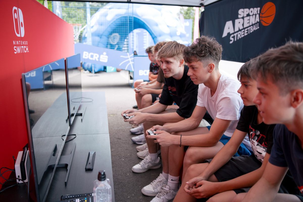 Au „invadat” Tâmpa! A fost spectacol sub panou la Sport Arena Streetball Brașov