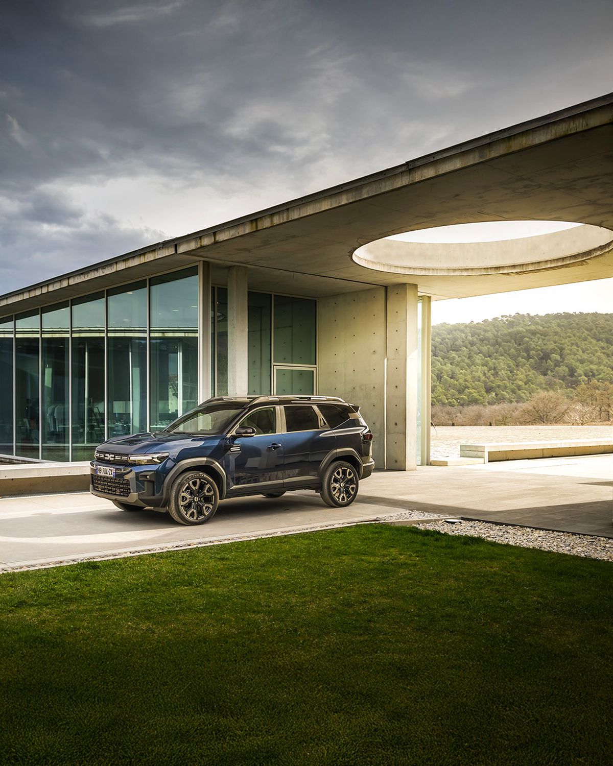 Robotizarea face victime: Dacia oferă prime de până la 40.000 de euro angajaților care doresc să se concedieze voluntar