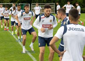 Toată lumea s-a oprit pentru a-l aplauda! Faza zilei în cantonamentul naționalei U21, Pancu e în transă + new-entry la antrenamentul de azi