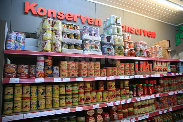 Imagini din magazinul românesc din Graz FOTO: Ionuţ Iordache (GSP)