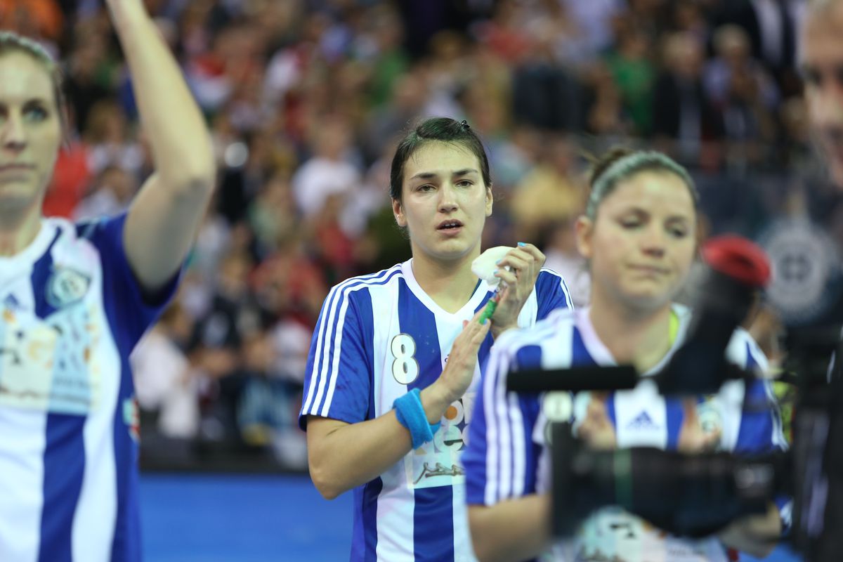 De la glorie la adio » Totul despre cariera Cristinei Neagu: debutul briliant la Mondialul din Franța, accidentările care i-au adus durere și revenirea acasă