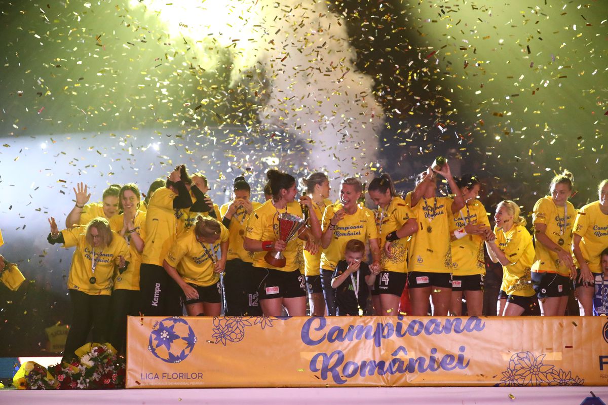 De la glorie la adio » Totul despre cariera Cristinei Neagu: debutul briliant la Mondialul din Franța, accidentările care i-au adus durere și revenirea acasă