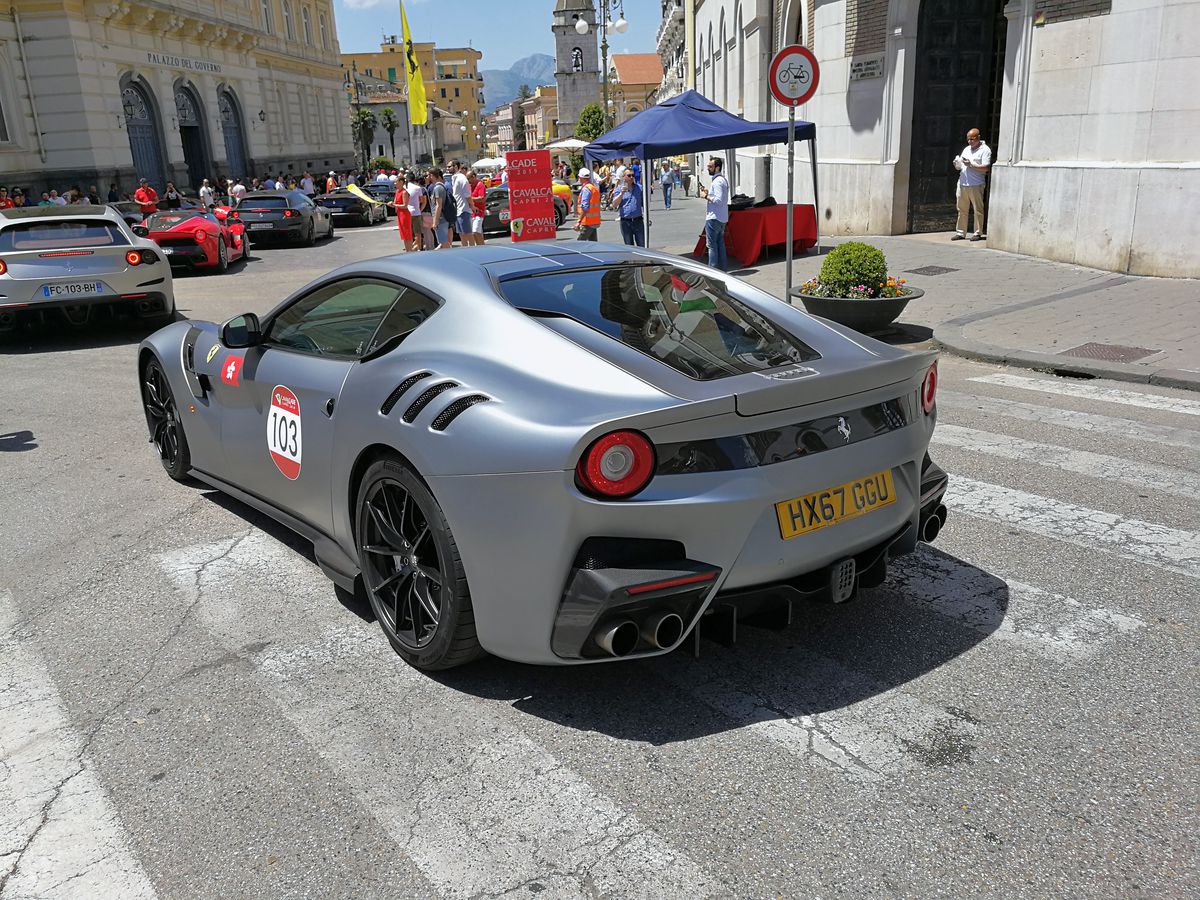 Ianis Stoica, achiziție de lux! Ademenit de arabi, fotbalistul și-a luat o „bestie” de 330.000 de euro