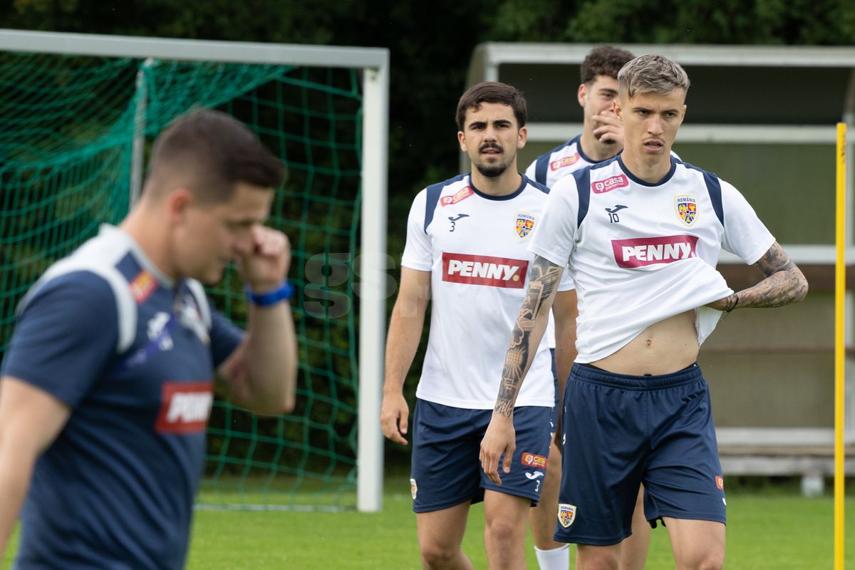 Toată lumea s-a oprit pentru a-l aplauda! Faza zilei în cantonamentul naționalei U21, Pancu e în transă + new-entry la antrenamentul de azi