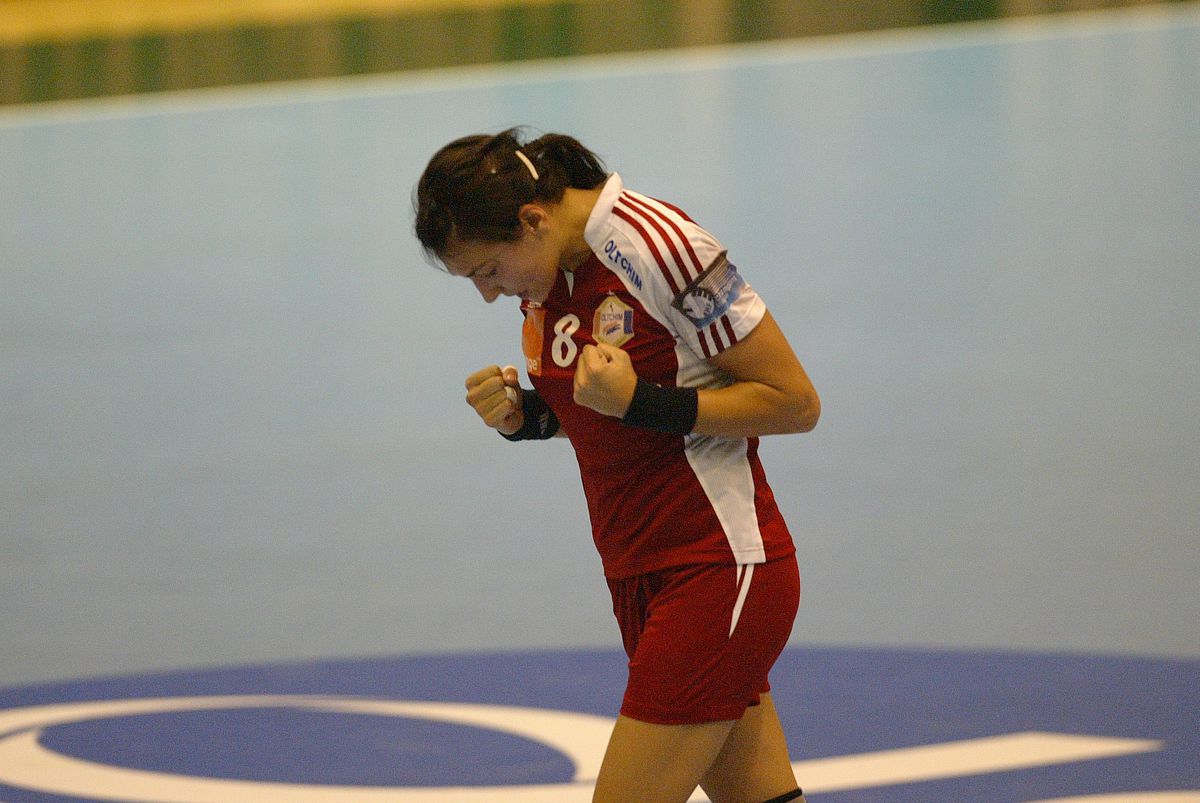 De la glorie la adio » Totul despre cariera Cristinei Neagu: debutul briliant la Mondialul din Franța, accidentările care i-au adus durere și revenirea acasă