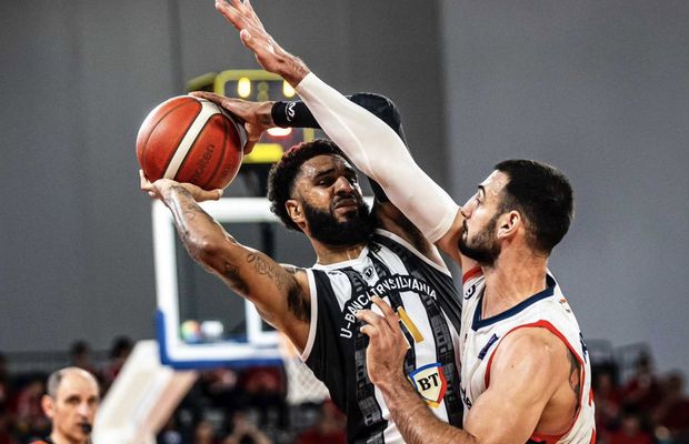 Scântei în finala Ligii Naționale dintre U-BT Cluj-Napoca și CSM Oradea: „Au un singur scop – să pună presiune pe arbitri”