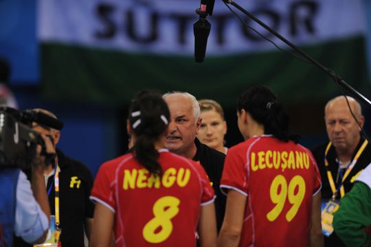 Gheorghe Tadici la un time out în timpul Jocurilor Olimpice de la Beijing FOTO Cristi Preda