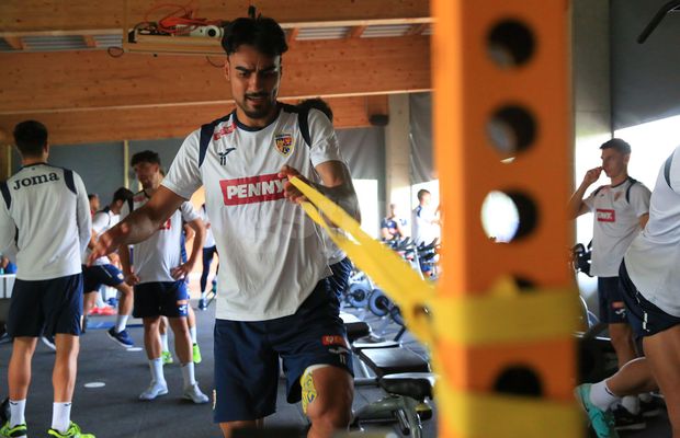 Soțul Teodorei Meluță, „inamicul” nr. 1 în cantonament » Ce regim zilnic trebuie să îndure fotbaliștii lui Daniel Pancu înainte de Campionatul European