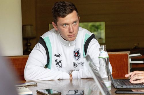 Austriacul Michael Gregoritsch, la dispoziția presei / Foto: Imago