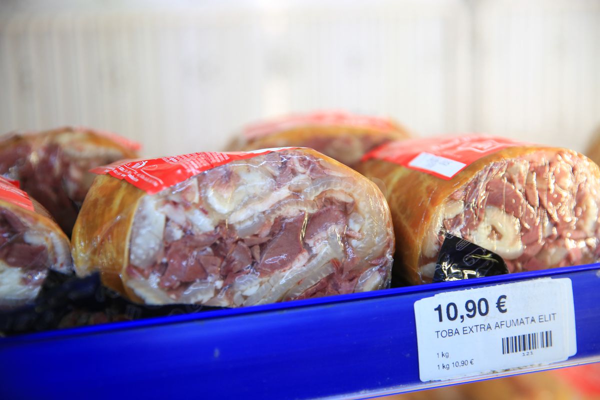 „Am simțit potențial pe piața austriacă” » Business-ul 100% românesc descoperit în Graz: patron-microbist, politică la tejghea și produse tradiționale pe alese