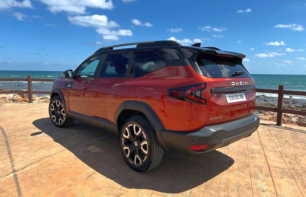 Englezii de la The Telegraph au făcut recenzia noului model Dacia: „Șuncă, ou și cartofi prăjiți”