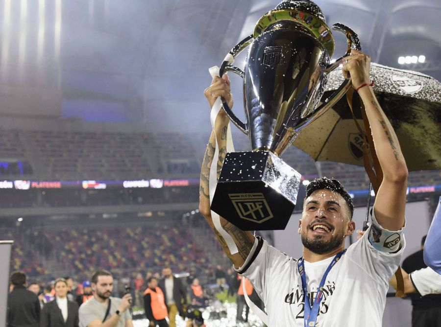 Direct în istorie! A câștigat titlul după 120 de ani! » Noua campioană are o populație cât Voluntari