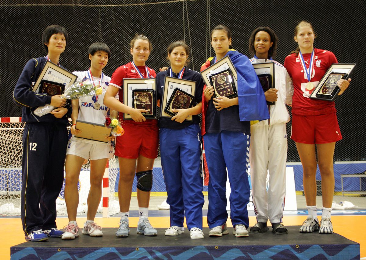 De la glorie la adio » Totul despre cariera Cristinei Neagu: debutul briliant la Mondialul din Franța, accidentările care i-au adus durere și revenirea acasă