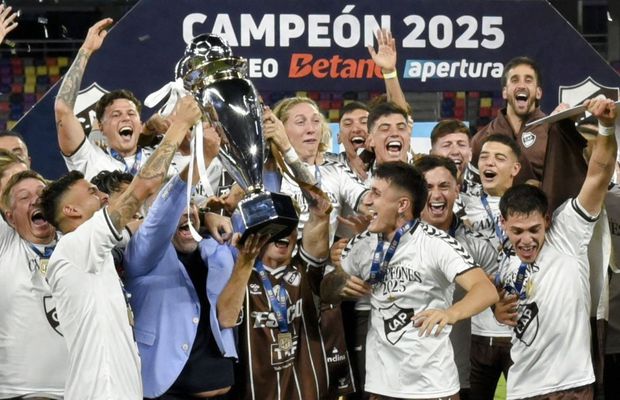 Direct în istorie! A câștigat titlul după 120 de ani! » Noua campioană are o populație cât Voluntari