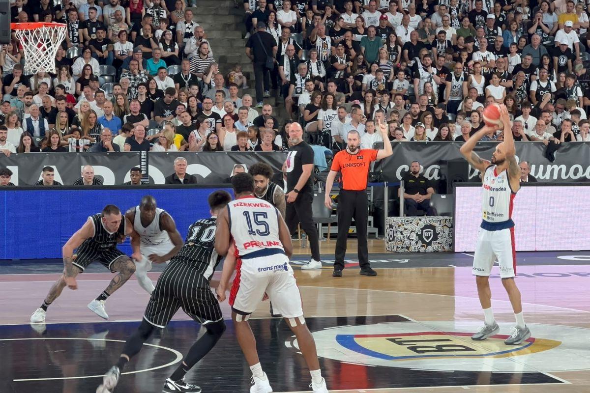 U-BT Cluj-Napoca – CSM Oradea, finală cu trofeul pe masă » Ultimele 3 minute de joc: suspansul e uriaș în BTarena