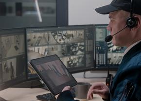 Monitorizare 24/7: De ce este vital să colaborezi cu o firmă de pază care oferă servicii de monitorizare