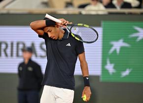 Meciul și surpriza! Al patrulea favorit de la Roland Garros a fost eliminat în „sferturi”