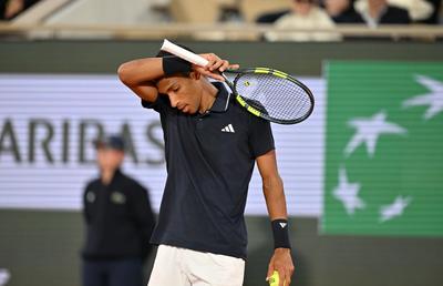 Meciul și surpriza! Al patrulea favorit de la Roland Garros a fost eliminat în „sferturi”