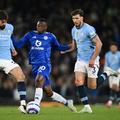 Josko Gvardiol (stânga) și Ruben Dias, fundașii lui Manchester City într-un duel cu Patson Daka / Foto: GettyImages