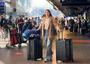 Sorana Cîrstea, primită cu apaluze pe aeroport după Roland Garros: „Decizia de a mă retrage este personală” + „Mă îngrijorează că nu vine nimic din urmă în sport”