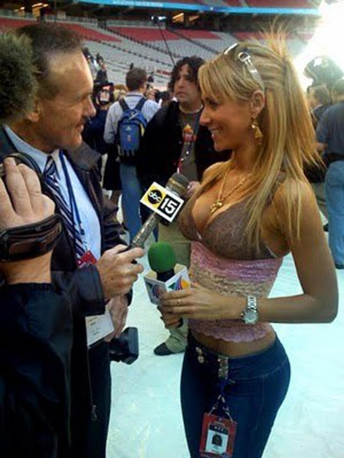 Ines Sainz, celebra reportera mexicană, care a făcut multe interviuri cu staruri ale sportului mondial